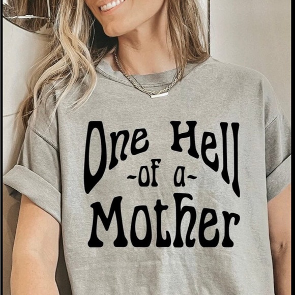 NWT One Hell of a Mother graphic tee - Picture 1 of 3
